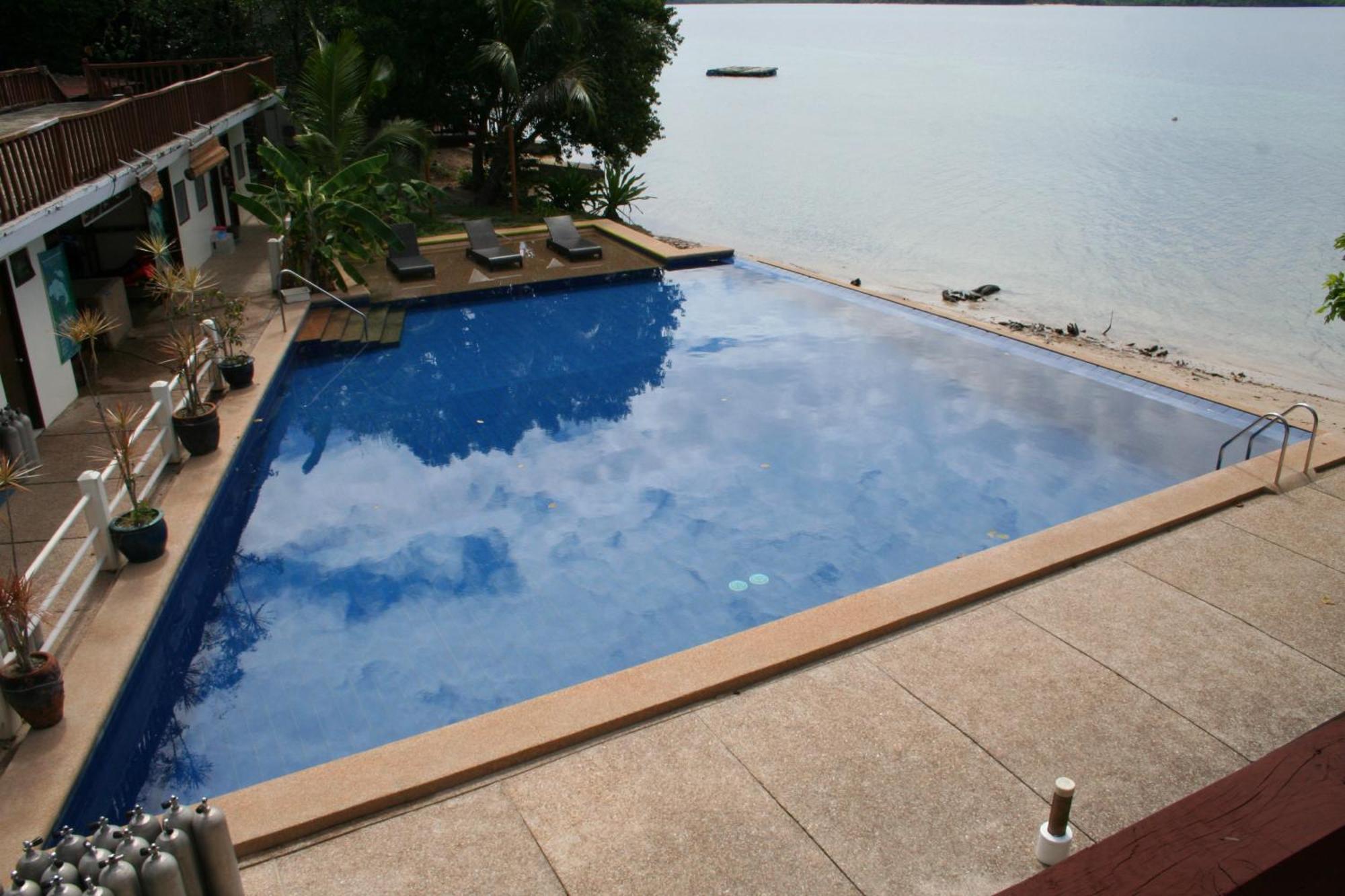 El Rio Y Mar Resort Корон Экстерьер фото